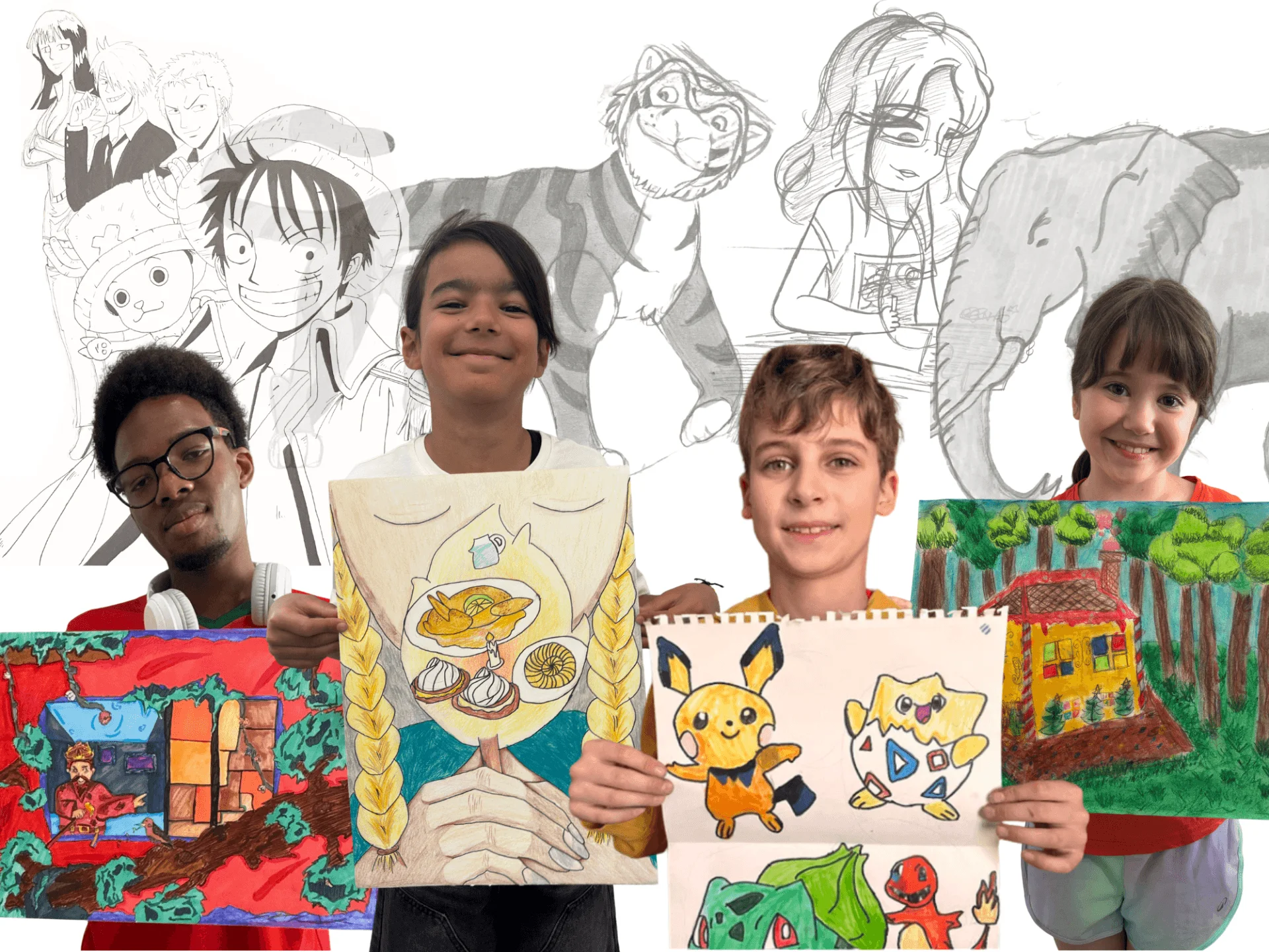 Enfants souriants présentant fièrement leurs dessins colorés